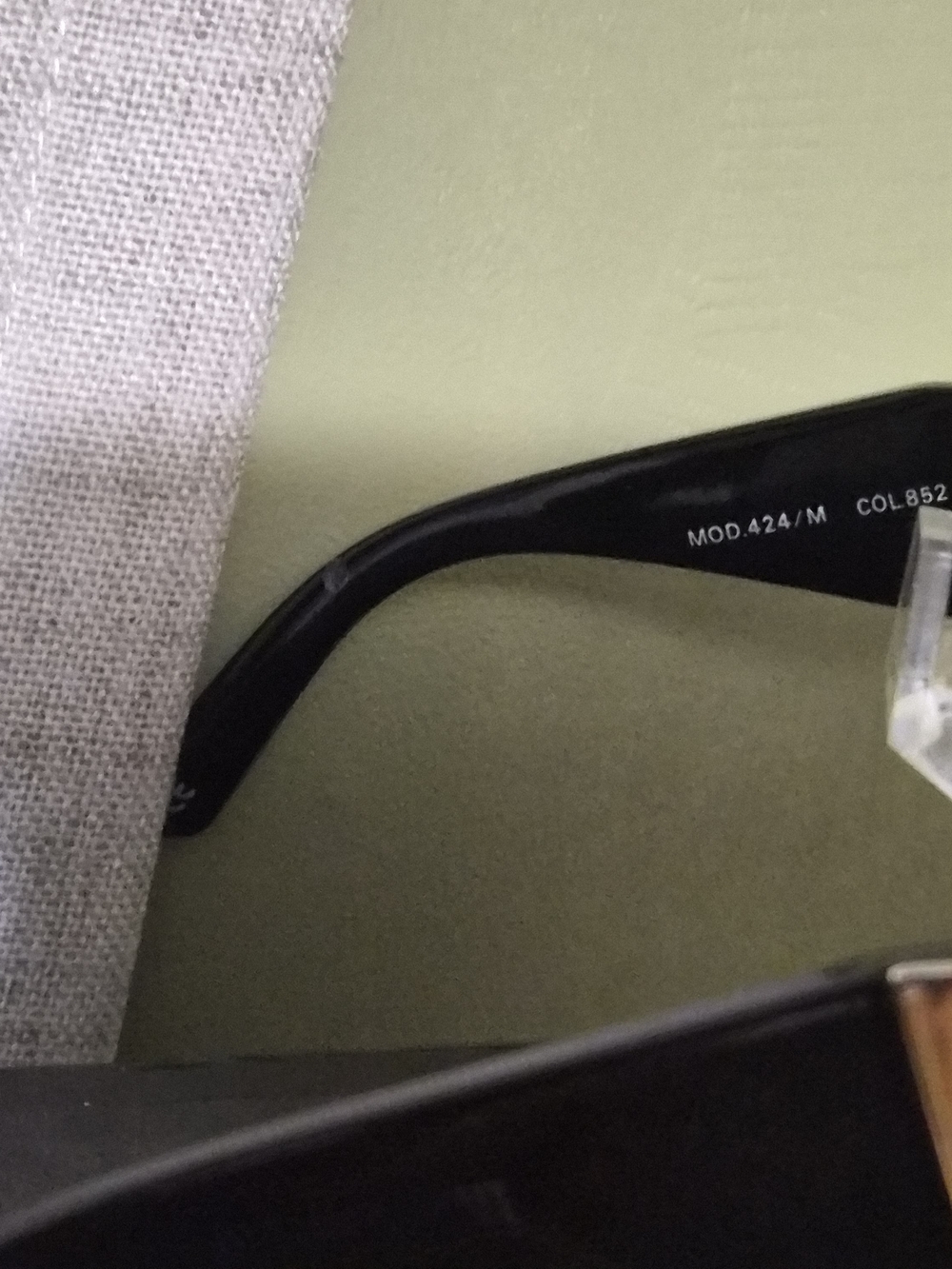 Classic Black Sunglasses Arm - MOD.424/M COL.852
